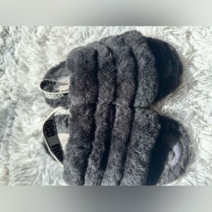 UGG Black Fluff Yeah Slides Toddler Size  2 Sherpa Open Toe